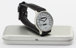 Vmax speedometer watch with km/h dial